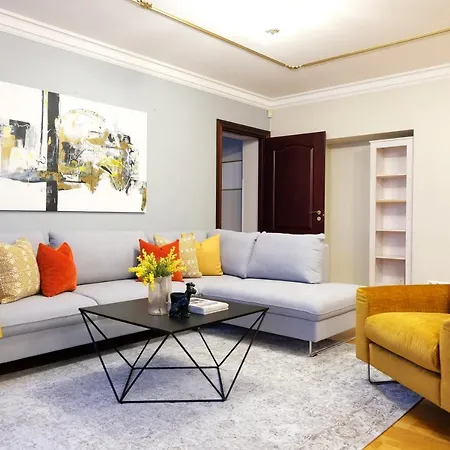Apartment - 2 Bedroom On Old Town Main Street Viru Tallinn